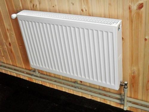 Отопление и стальные панельные радиаторы. Панельные радиаторы отопления (фото): рейтинг самых популярных стальных моделей радиаторов с нижним и боковым подключением