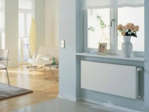 Радиатор стальной панельный с боковым подключением. Комплектация и способы монтажа