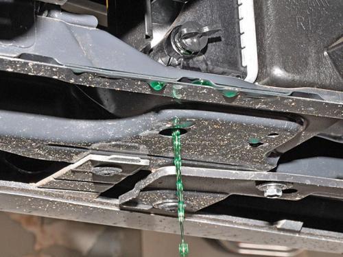 Что такое антифриз Куда заливать антифриз Инструкция. Антифриз: зачем использовать и как часто его менять 08