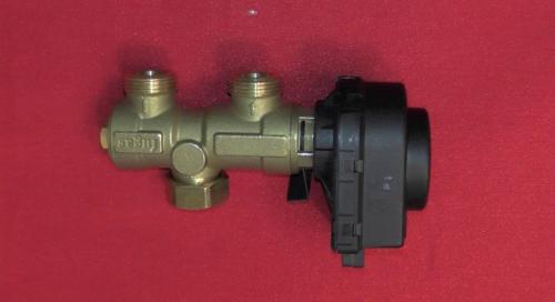 Как залить воду в расширительный бак. Почему прыгает давление