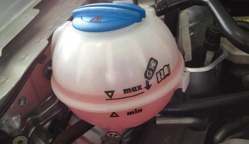 Сколько нужно литров антифриза для замены. Инструкция по замене ОЖ на примере Ауди А6 С5 10 Сколько нужно литров антифриза для замены. Инструкция по замене ОЖ на примере Ауди А6 С5 10