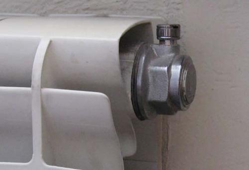 Какая резьба на биметаллических радиаторах. Пробка-воздушник