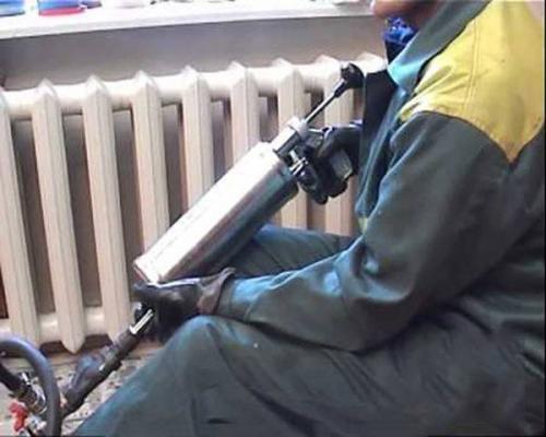Как разобрать батарею, чтобы помыть. Как легко и просто прочистить батарею отопления, не снимая ее с места