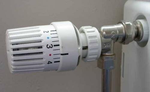 Как перекрыть и демонтировать батарею. Временное снятие батареи Делая ремонт в квартире, владельцы решают, как поступить с радиаторами. Их заменяют на новые или на некоторое время снимают. 01