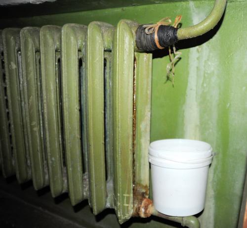 Как устранить течь батареи отопления своими руками. Виды протечек и их причины