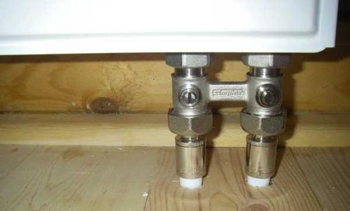 Схема подключения биметаллических радиаторов отопления. Направление подачи теплоносителя